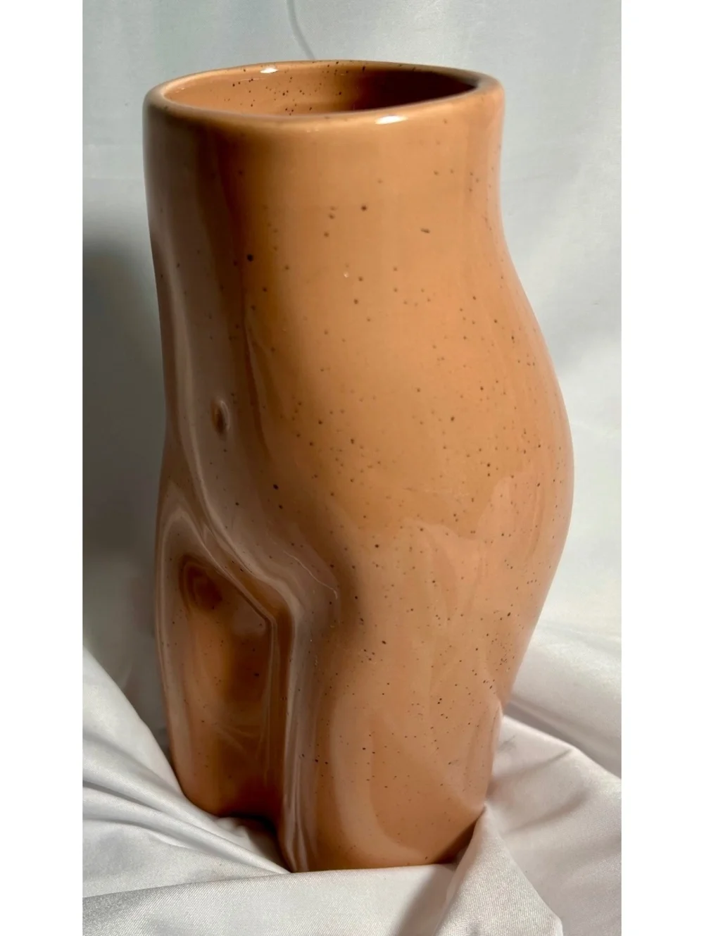 Urban Outfitters Home Female Body Vase 8” Ceramic Nude Torso Tan Speckled Decor